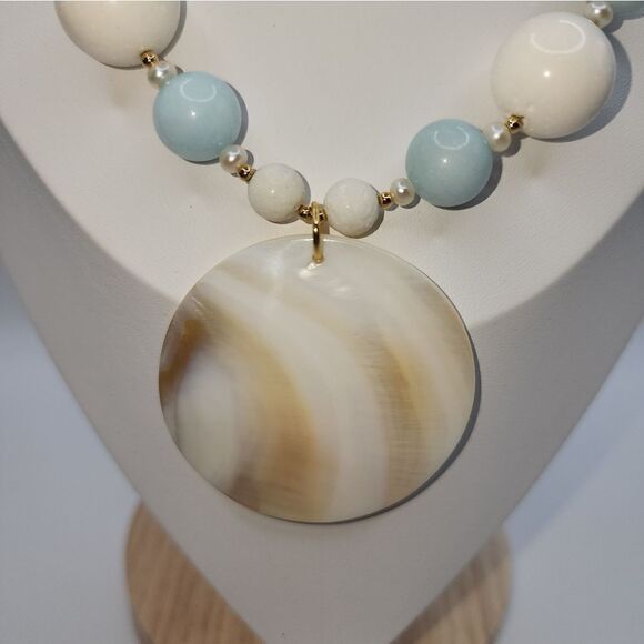 Lee Sands Gemstone & White Coral Necklace w/ Shell Pendant. NWOT - Picture 3 of 10